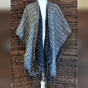 Jessica McClintock Poncho Oversized Blanket Wrap Woven Metallic Soft Fringe Boho